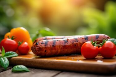 Saucisses grillées : idées simples et gourmandes pour un accompagnement parfait